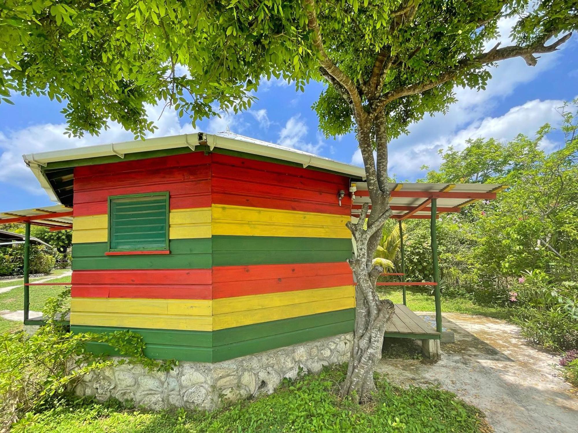 Judy House 2 - Lewis Backpacker Hostel Little Bay Camera foto